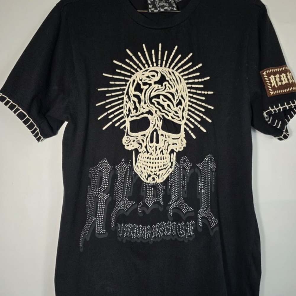 Rebel Vengeance Shirt Men‎ M Black Skull Studded Tee Y2K Punk Rock Embroidered